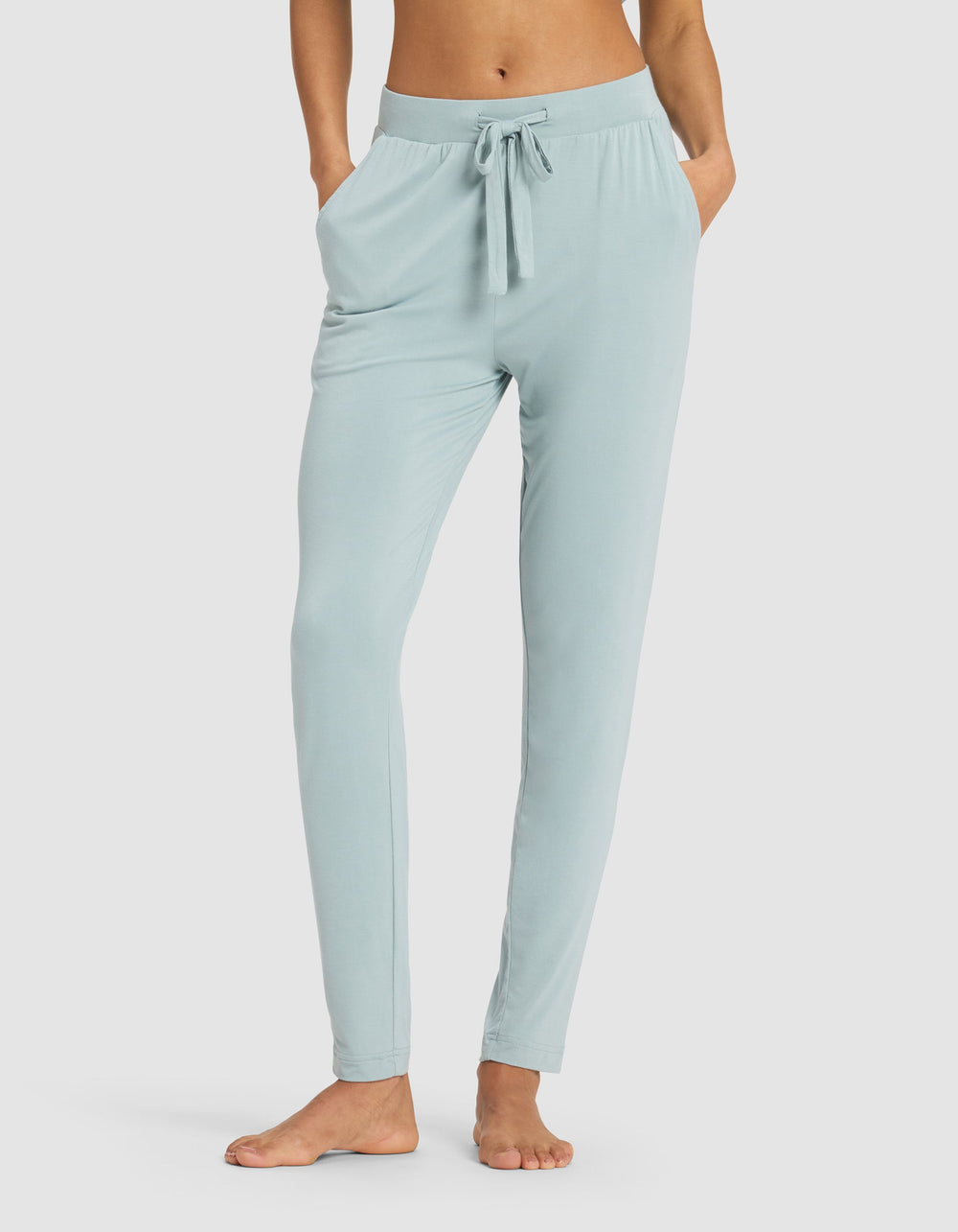 Women's Bamboo Stretch-Knit Tapered Pant in blue | Cozy Earth