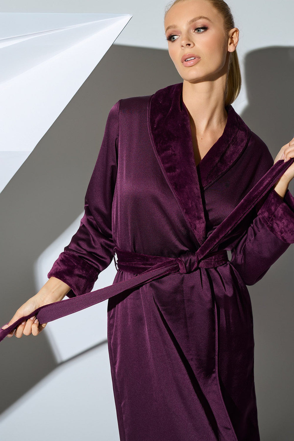 Satin Plush Robe in red | Natori