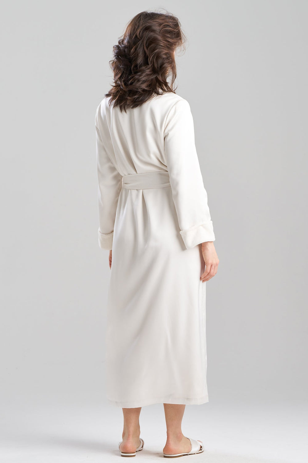 Satin Plush Robe in white | Natori