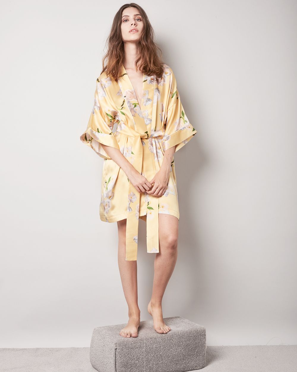 Violet & Wren Sundrenched Tulip Signature Kimono in yellow