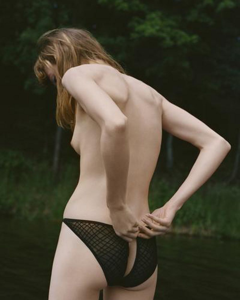 Le Petit Trou Odile Brief in black
