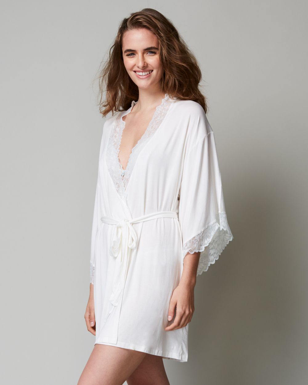 Eberjey Rosario Mademoiselle Kimono Robe in white