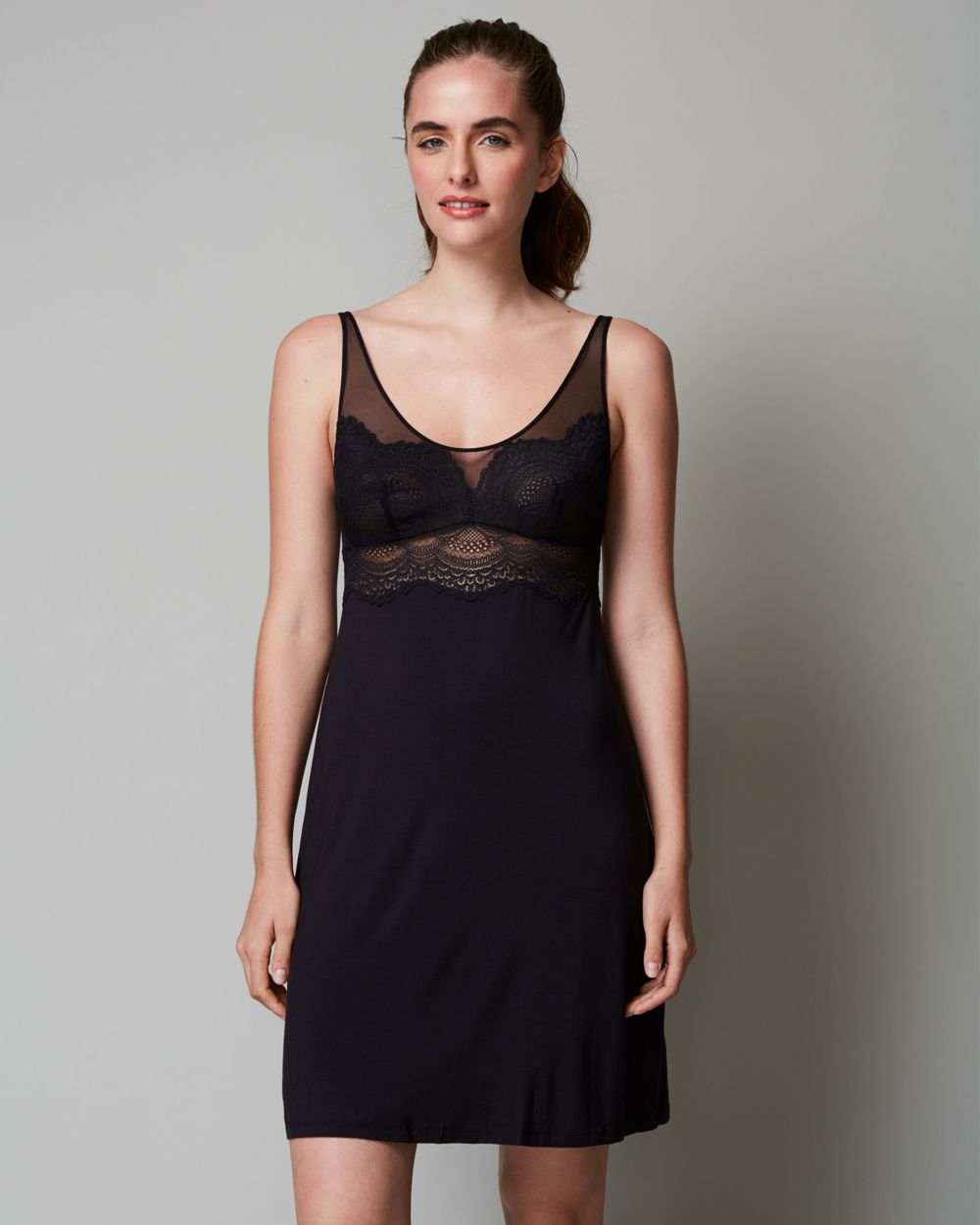 Triumph Darling Spotlight Chemise in black