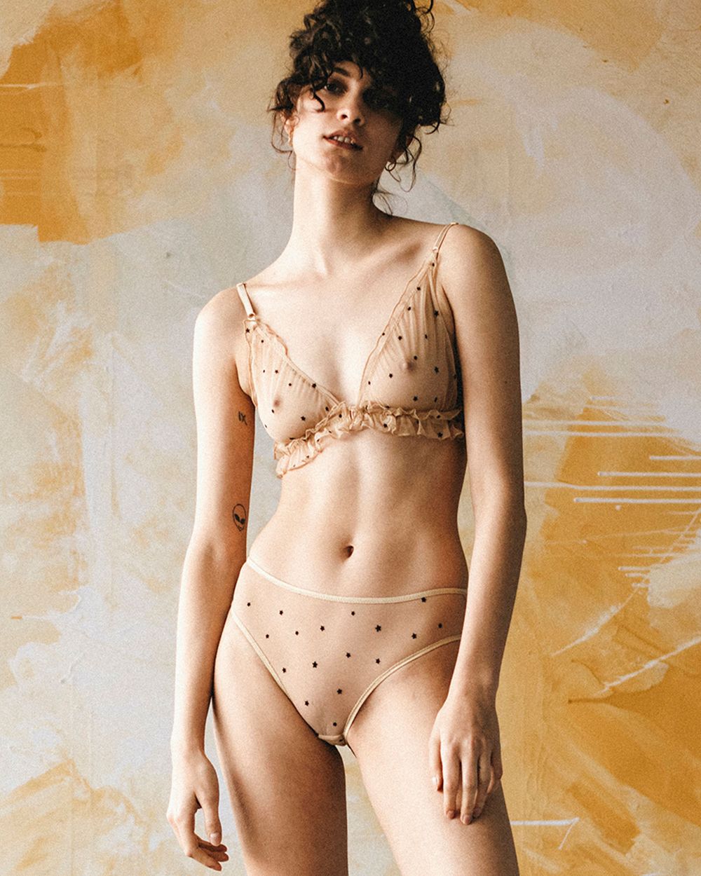 Le Petit Trou Sabrina Brief in beige