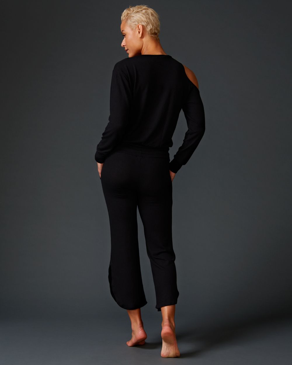 LNA Brushed Lorenzo Sweater in black