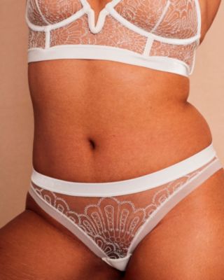 The Underargument For Love Against Conforming Thong in white