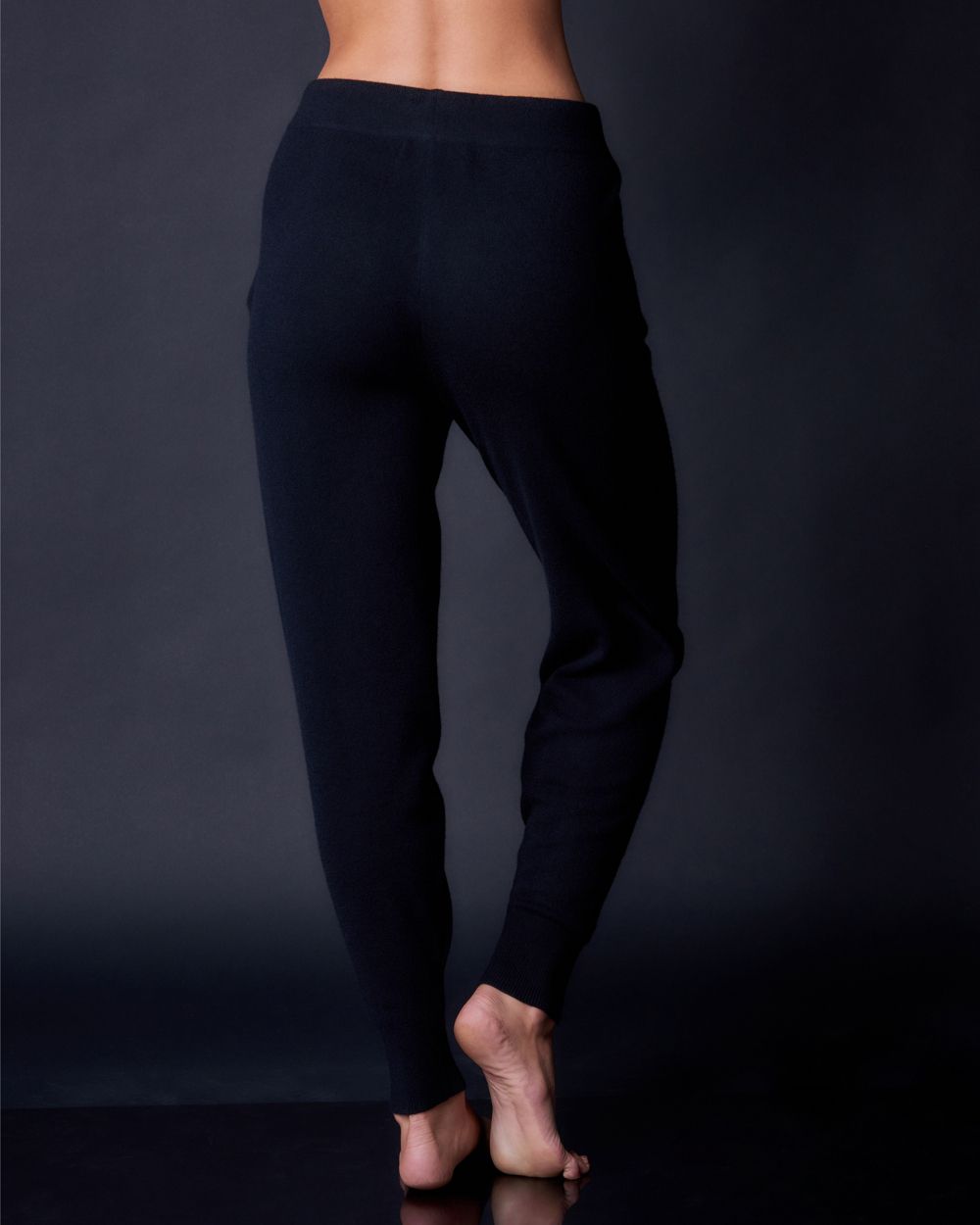 Arlotta Cashmere Jogger in black