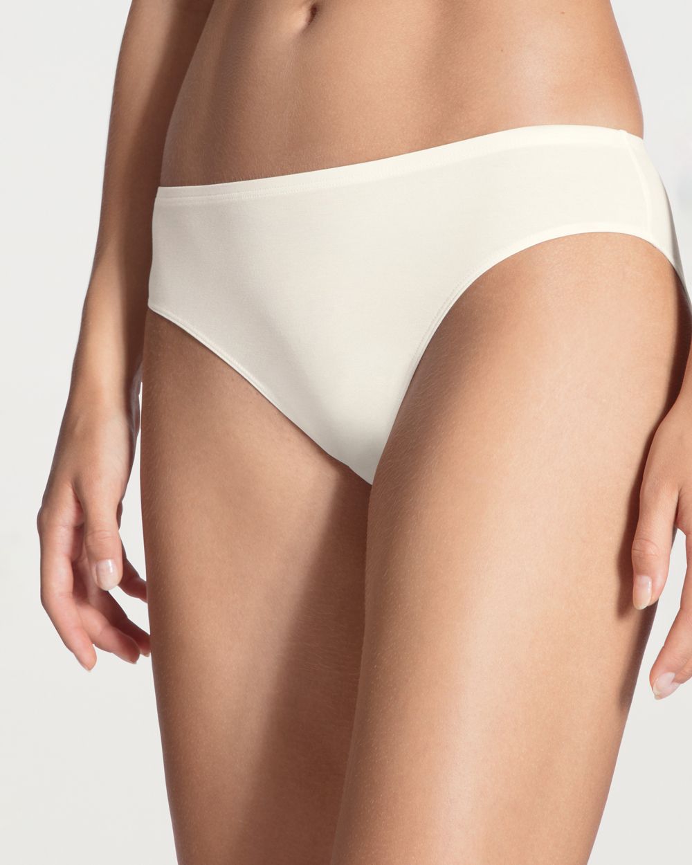 Calida 100 Percent Nature Brief in white
