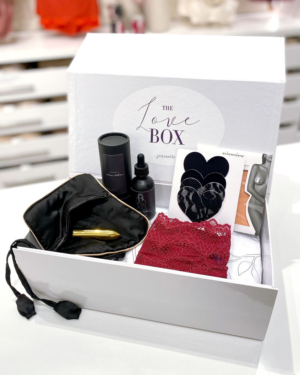 Journelle Boudoir Love Box in red