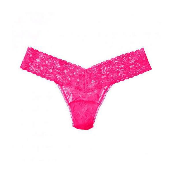 Hanky Panky Signature Lace Low-Rise Thong in pink