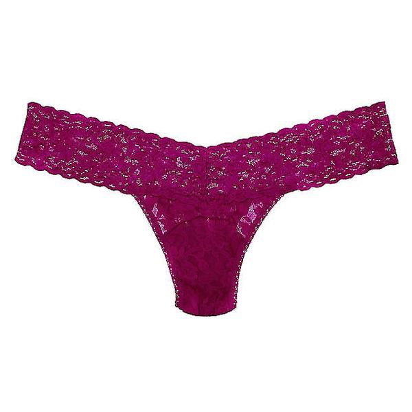 Hanky Panky Signature Lace Low-Rise Thong in pink