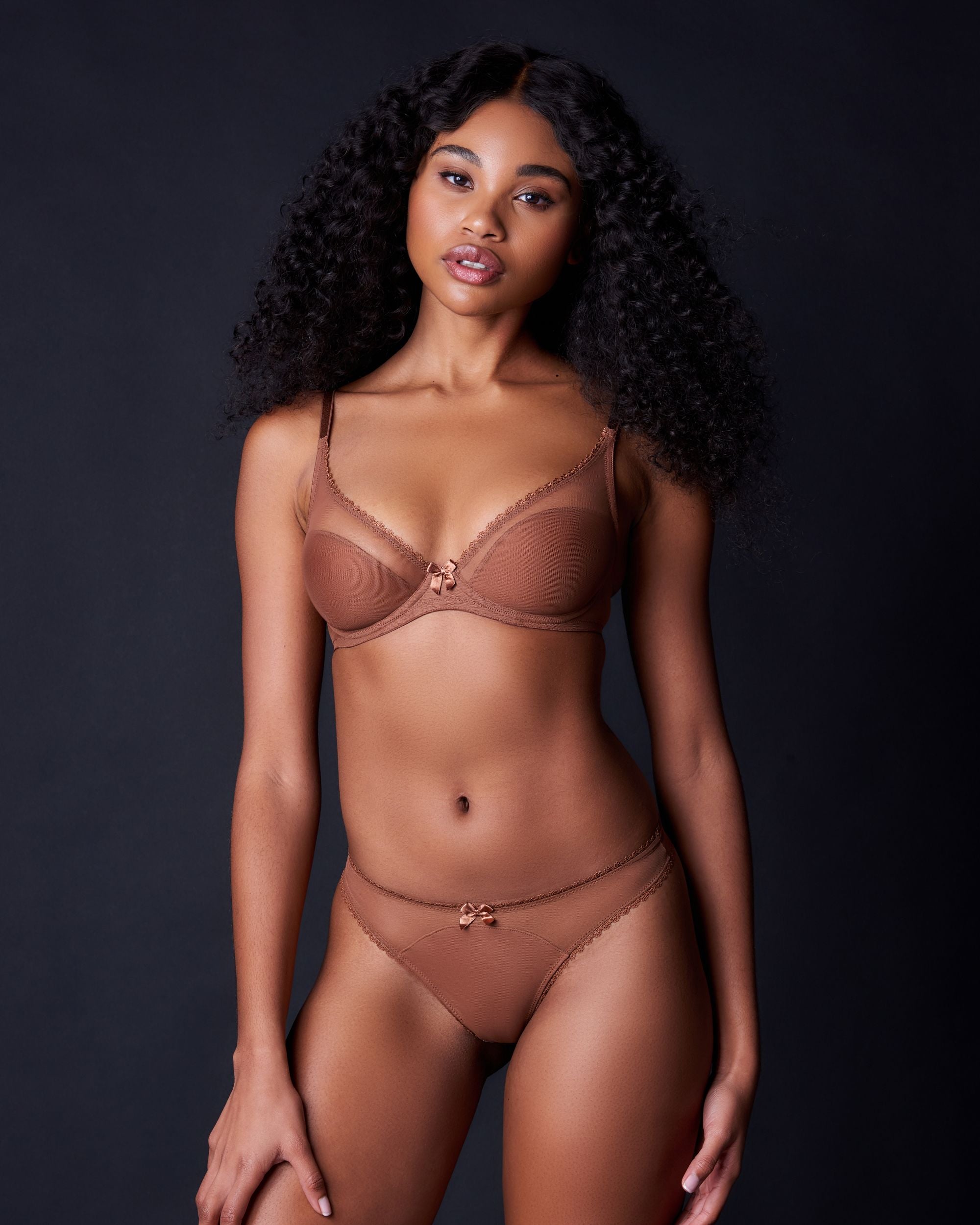 Journelle Victoire Thong in brown