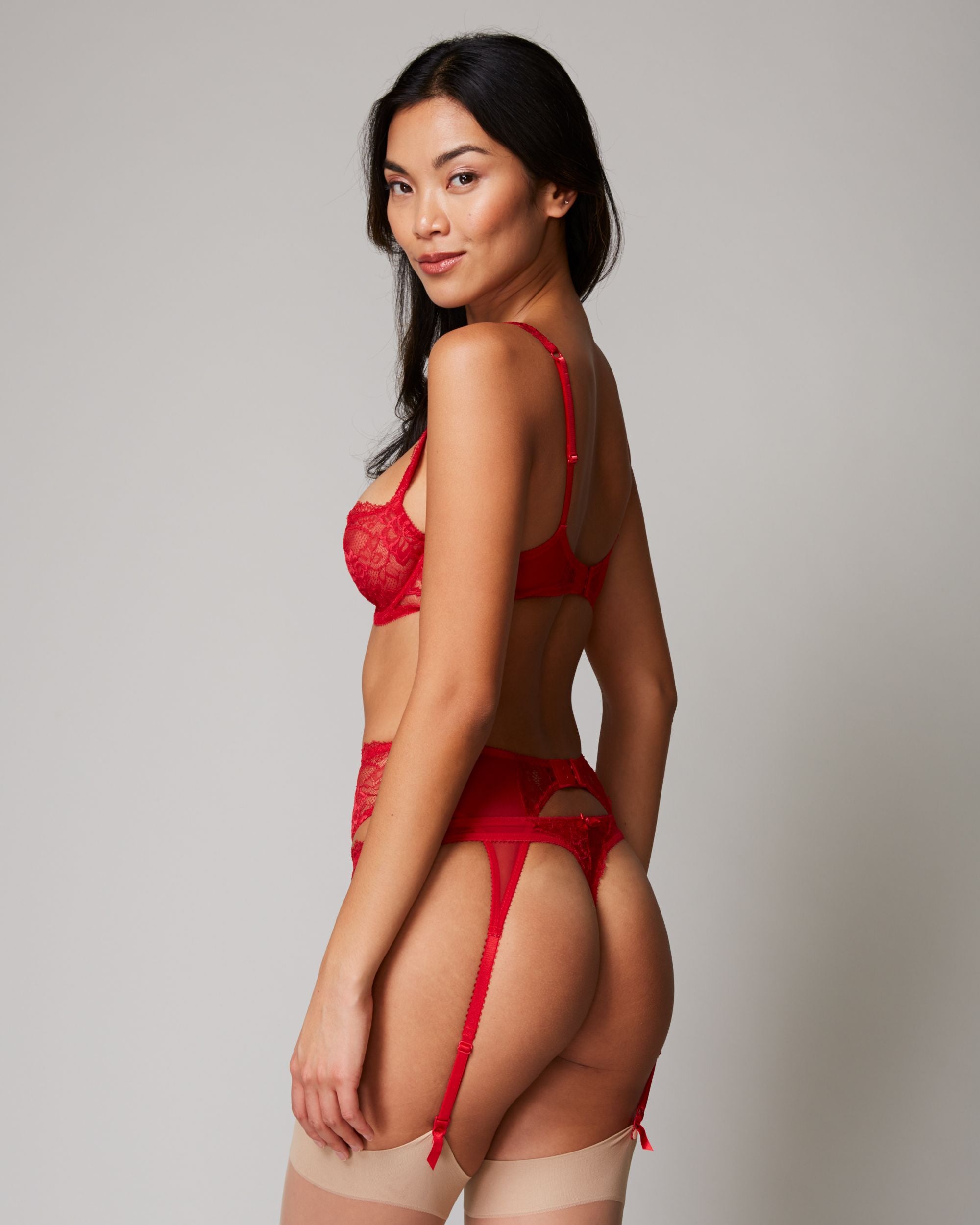 Journelle Isabel Thong in red