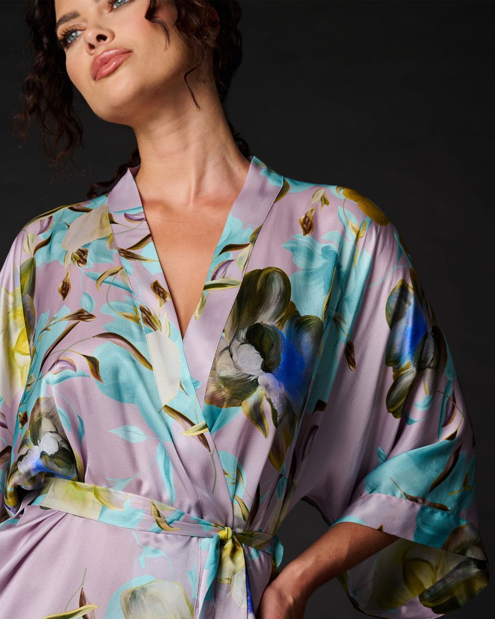 Samantha Chang Classic Short Kimono in gray