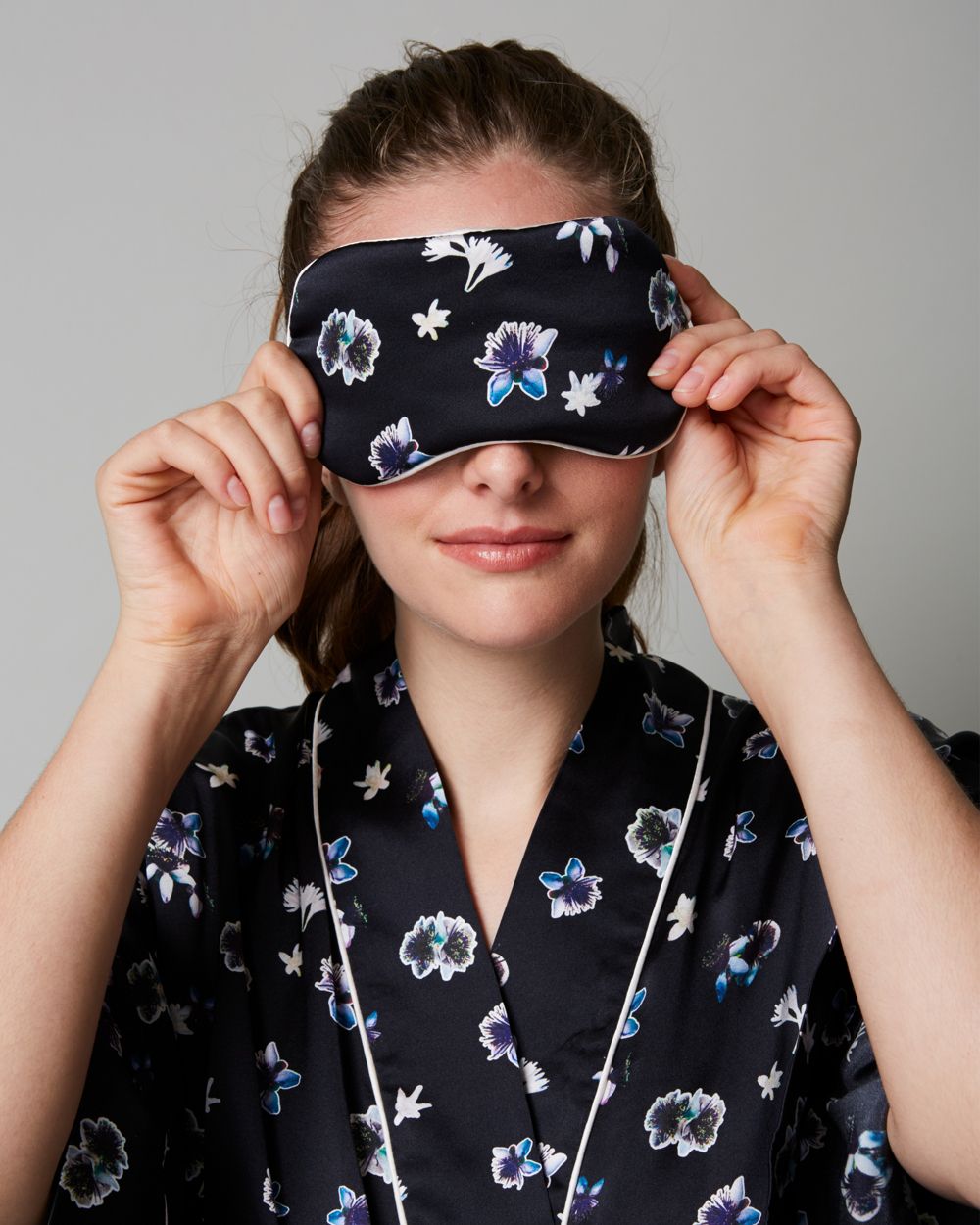 Violet & Wren Signature Sleepmask in blue