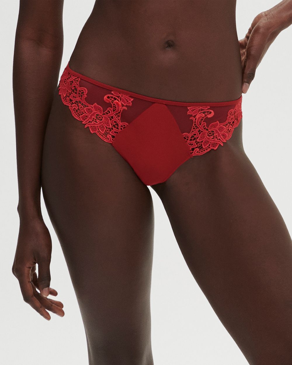 Simone Perele Saga Tattoo Thong in red