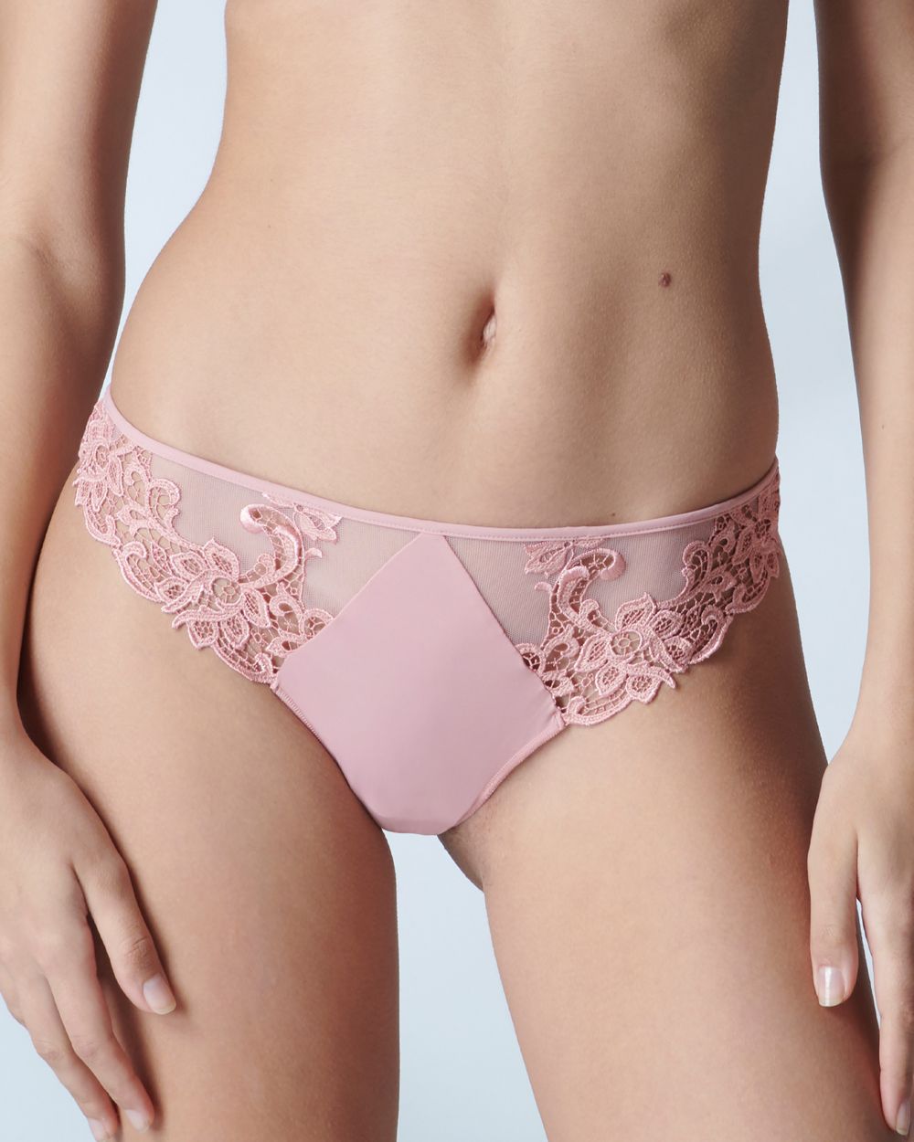 Simone Perele Saga Tattoo Thong in pink