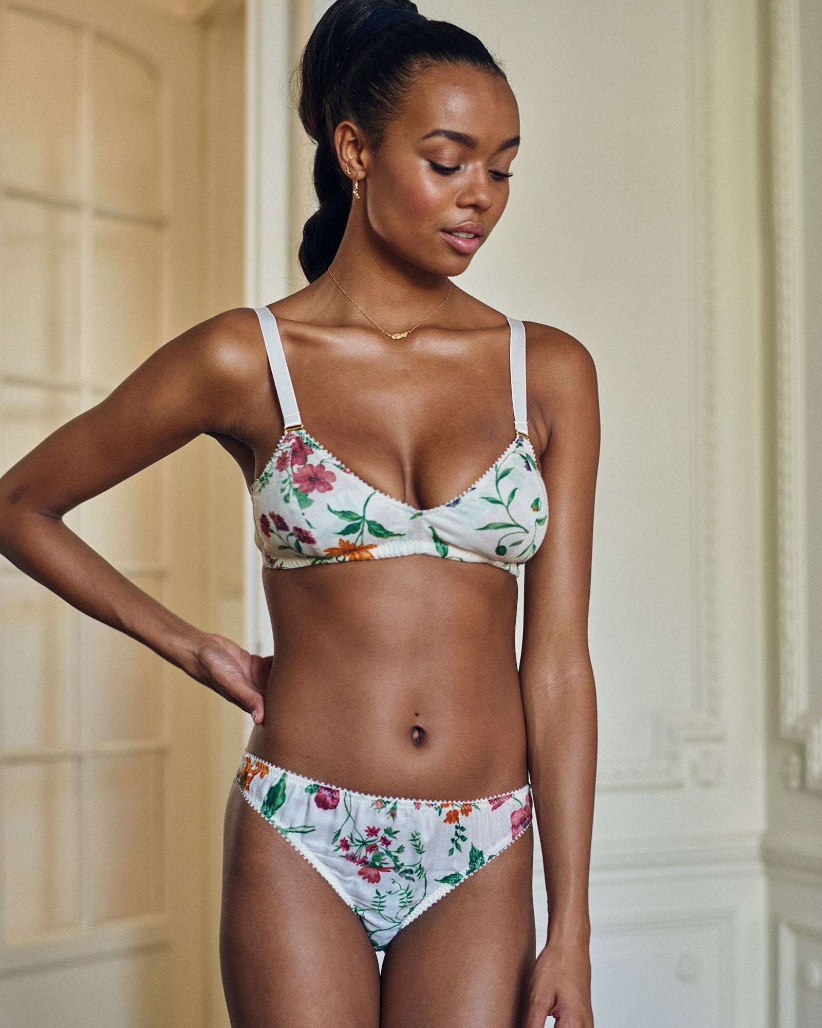 Underprotection Babette Brief in white