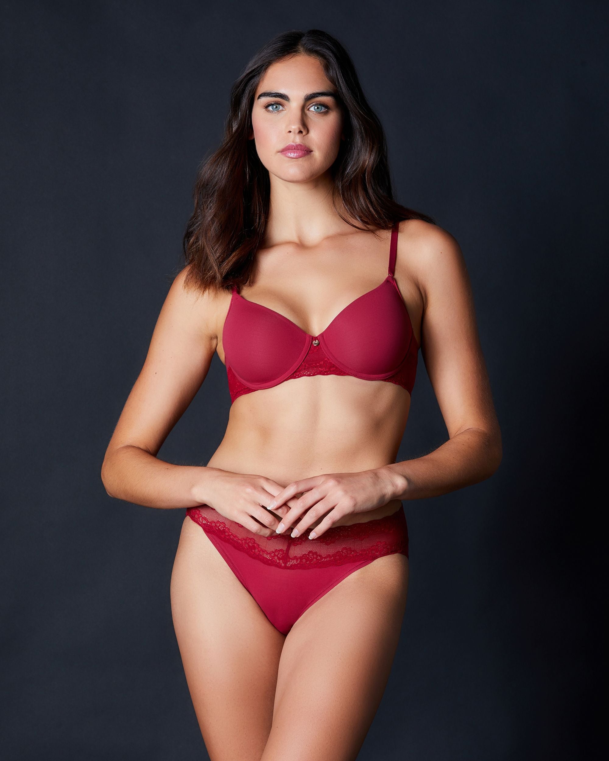 Natori Bliss Perfection V-kini in red