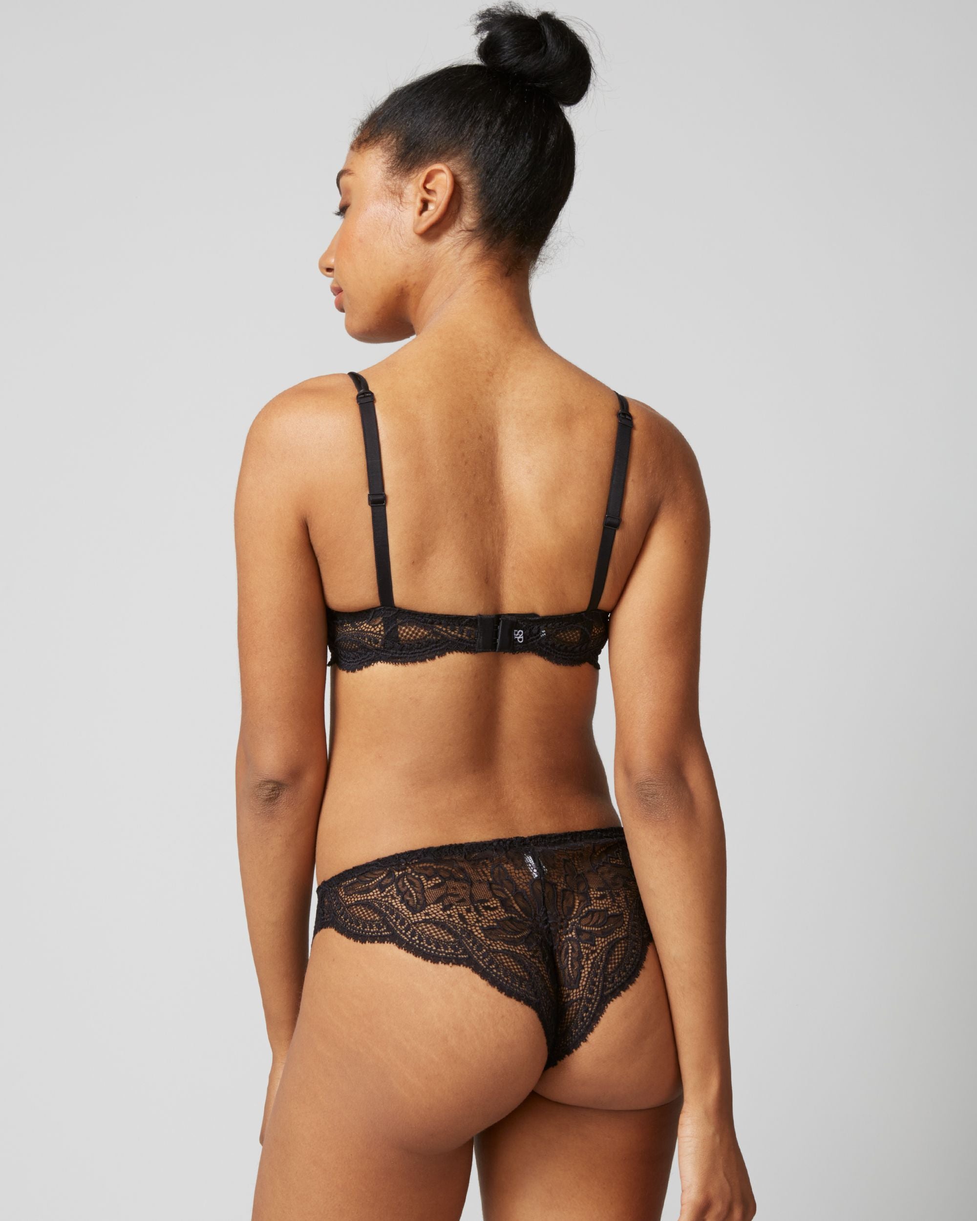 Simone Perele Eden Demi Plunge Bra in black