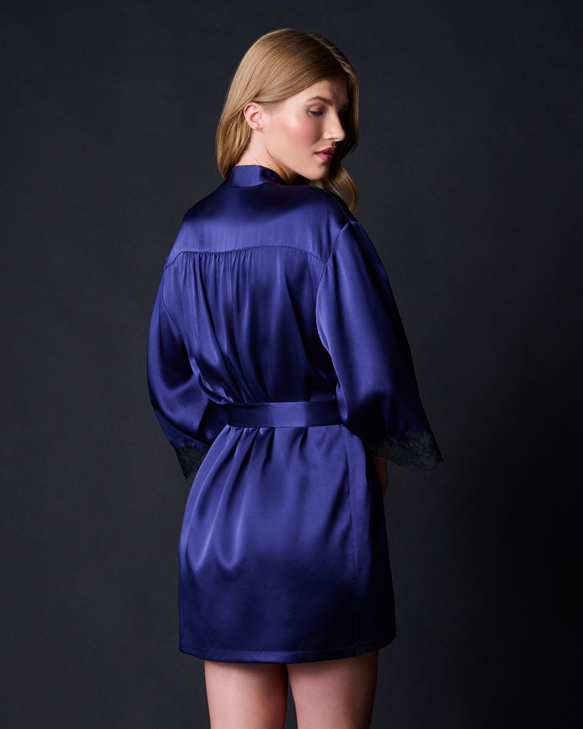 Journelle Charlotte Short Robe in blue