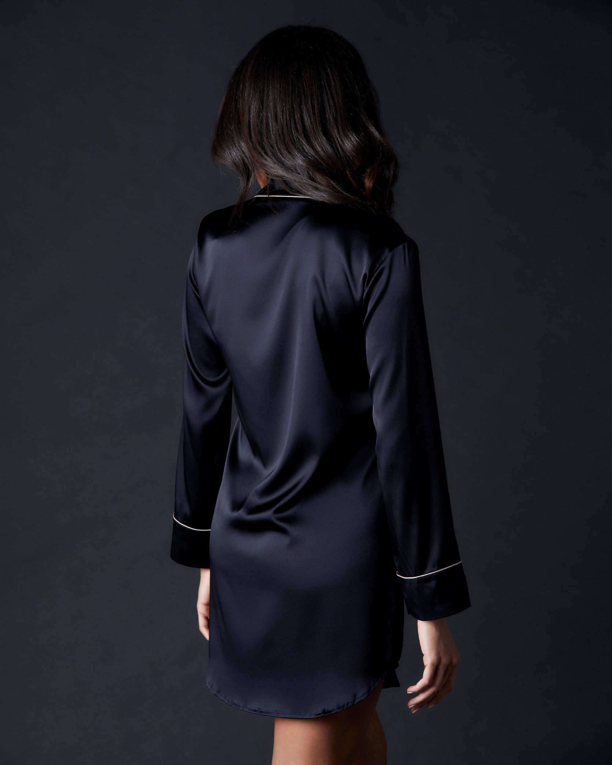 Journelle Bette Sleepshirt in black