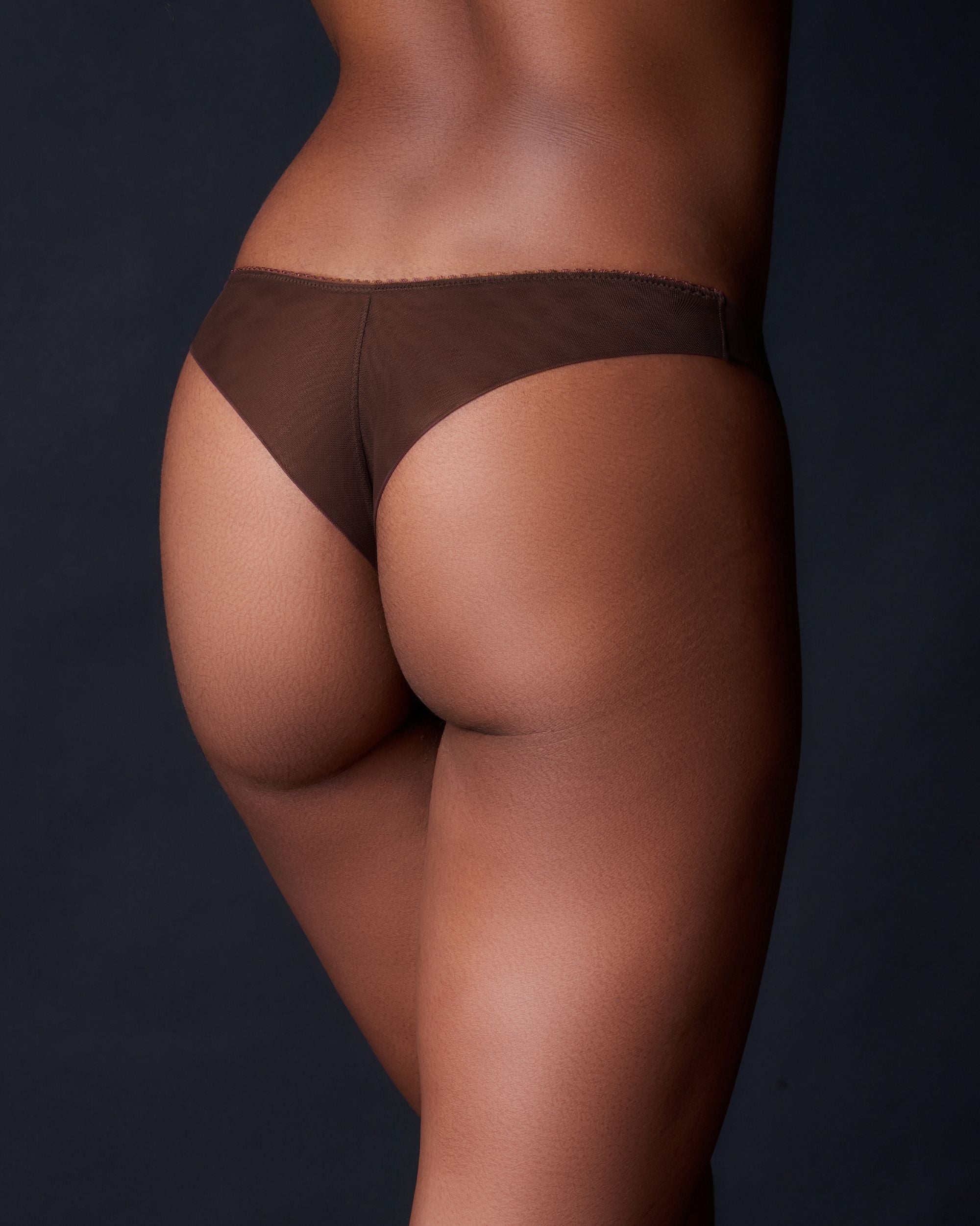 Journelle Victoire Jolie Thong in brown