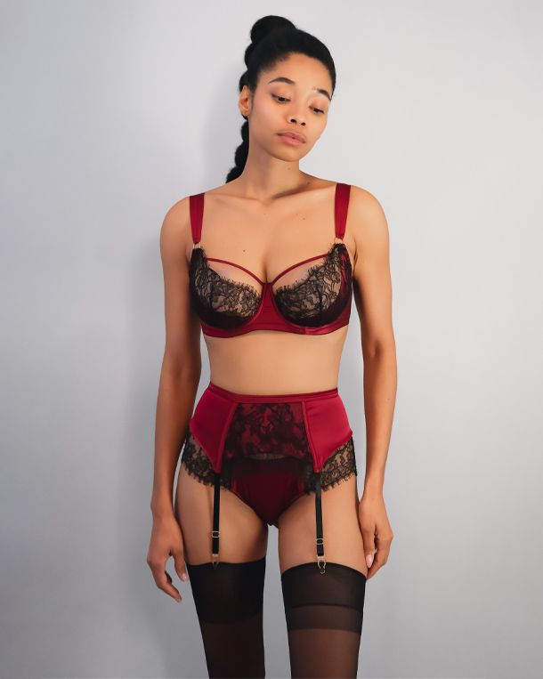 TeAmore Dusk Leavers Lace Suspender Belt in red
