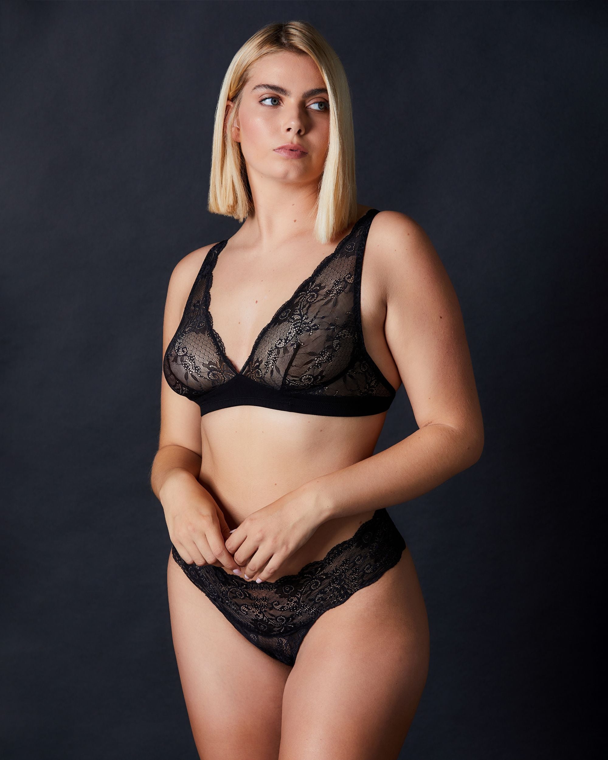 Journelle Sapna Plunge Bralette in black