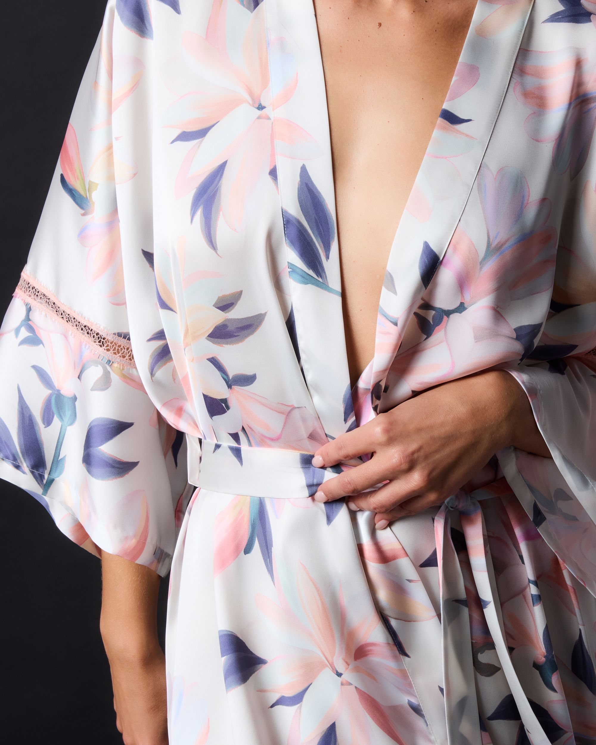 Samantha Chang Wellness Bella Kimono in blue