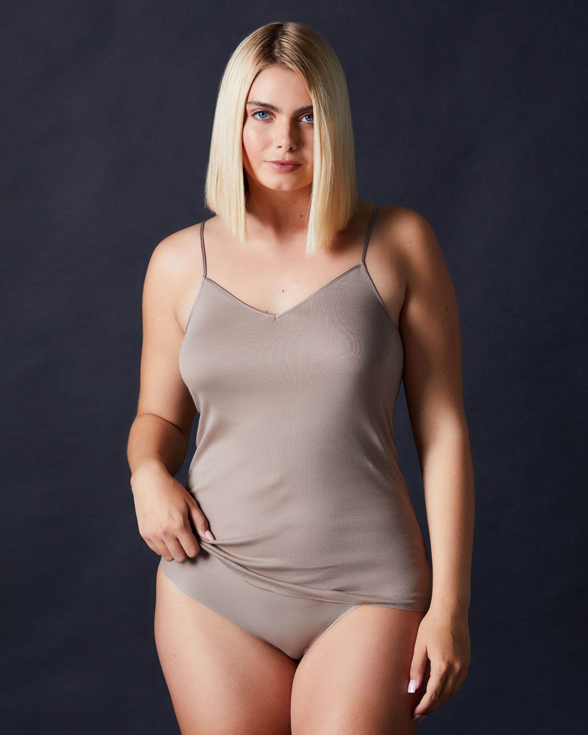 Hanro Cotton Seamless V Neck Cami in brown