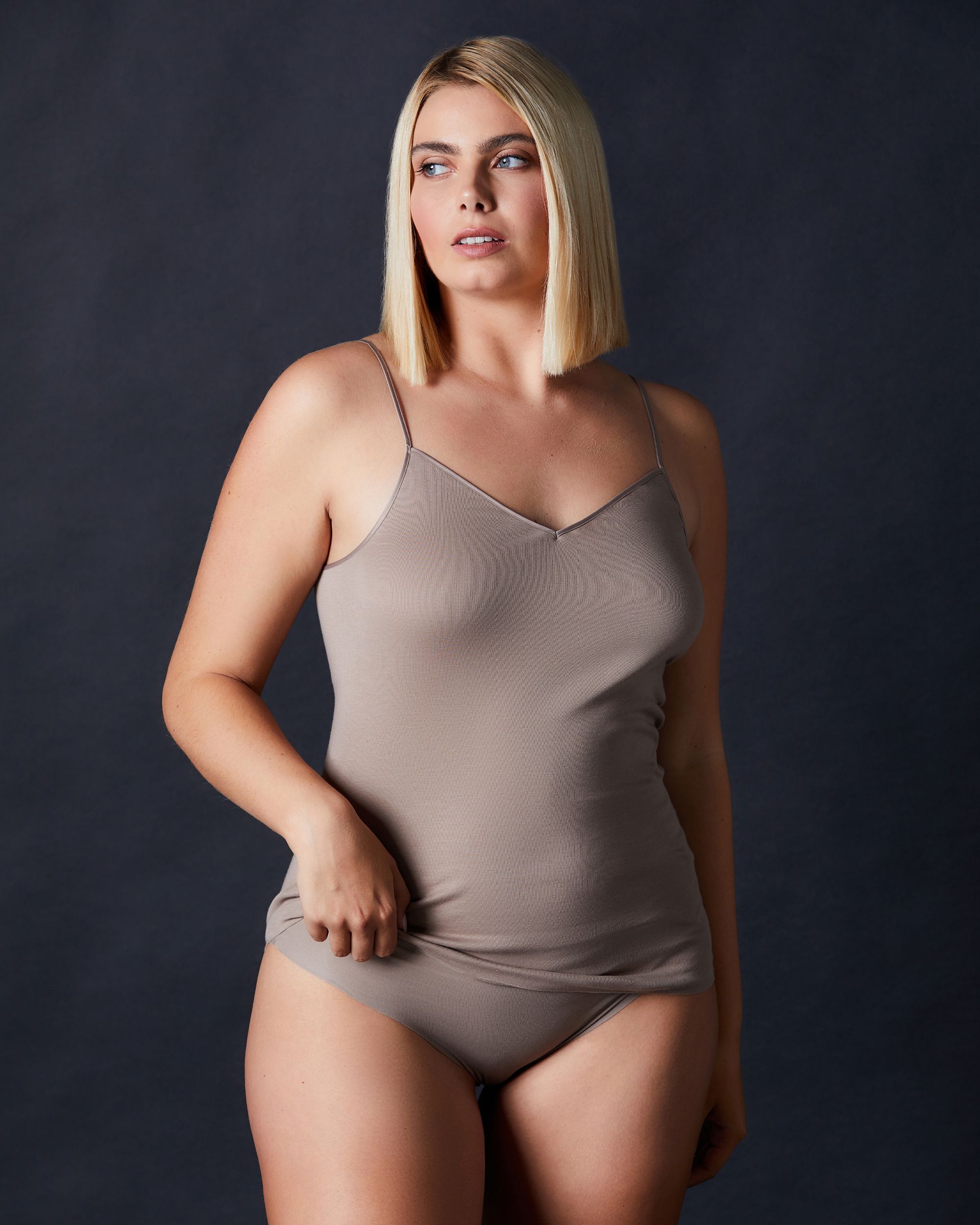 Hanro Cotton Seamless V Neck Cami in brown