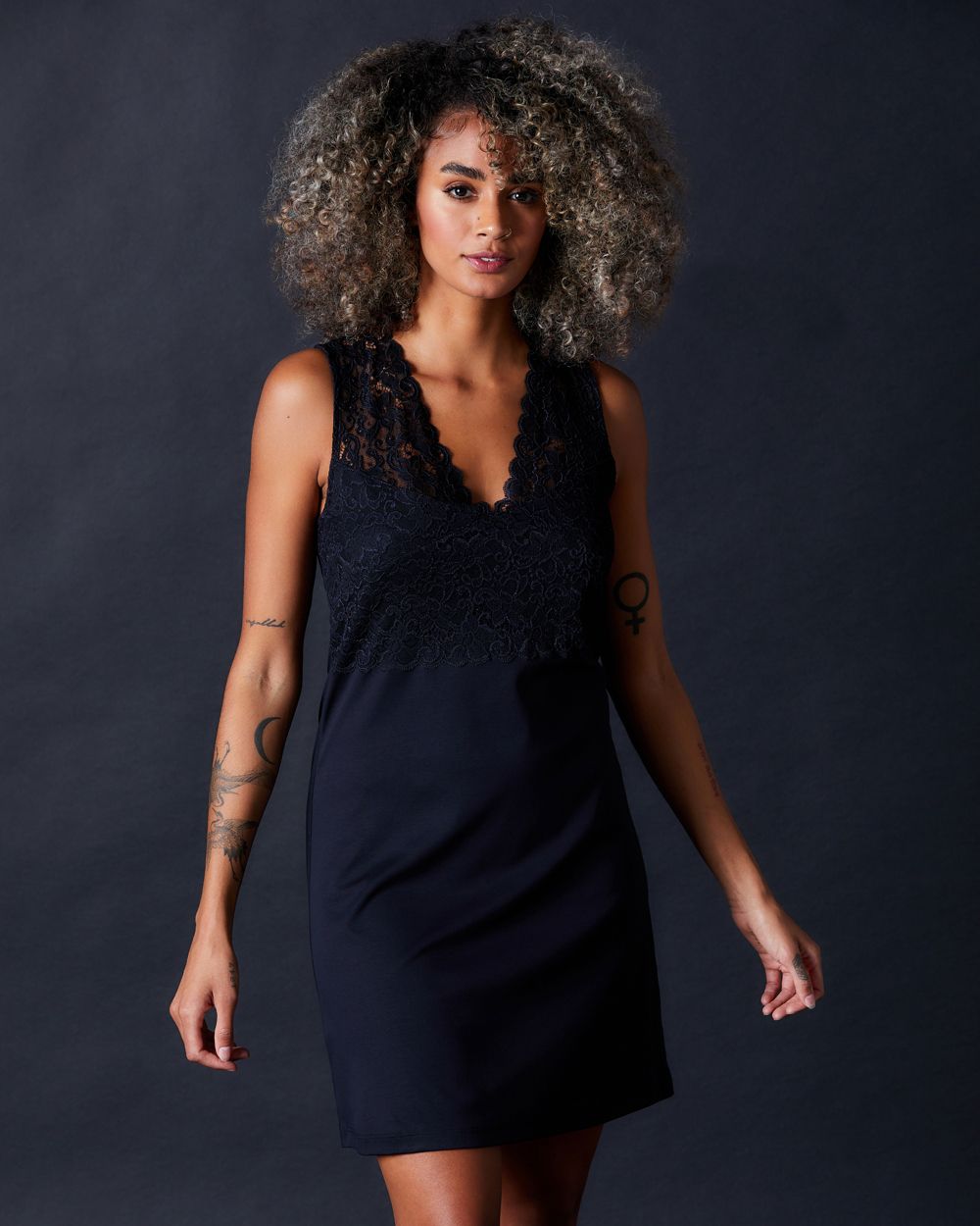Hanro Moments Tank Gown in black