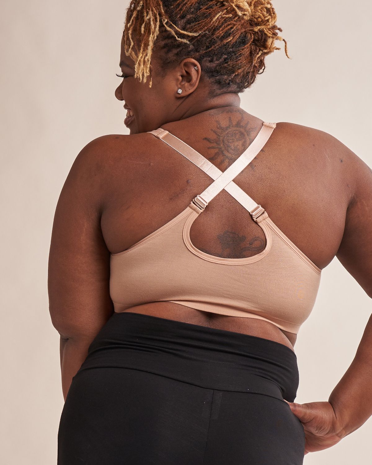 AnaOno Rora Pocketed Front Close Bralette in beige