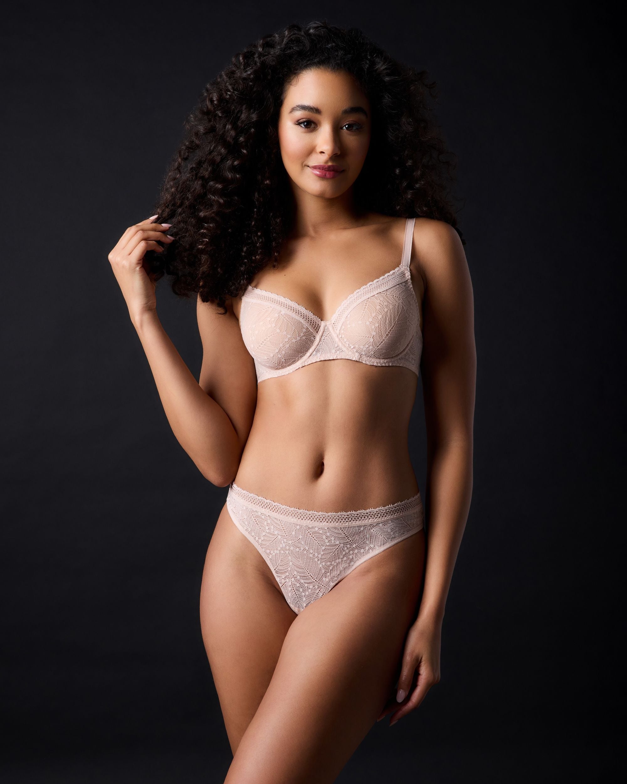 Simone Perele Comete Plunging Molded Underwire Bra in pink