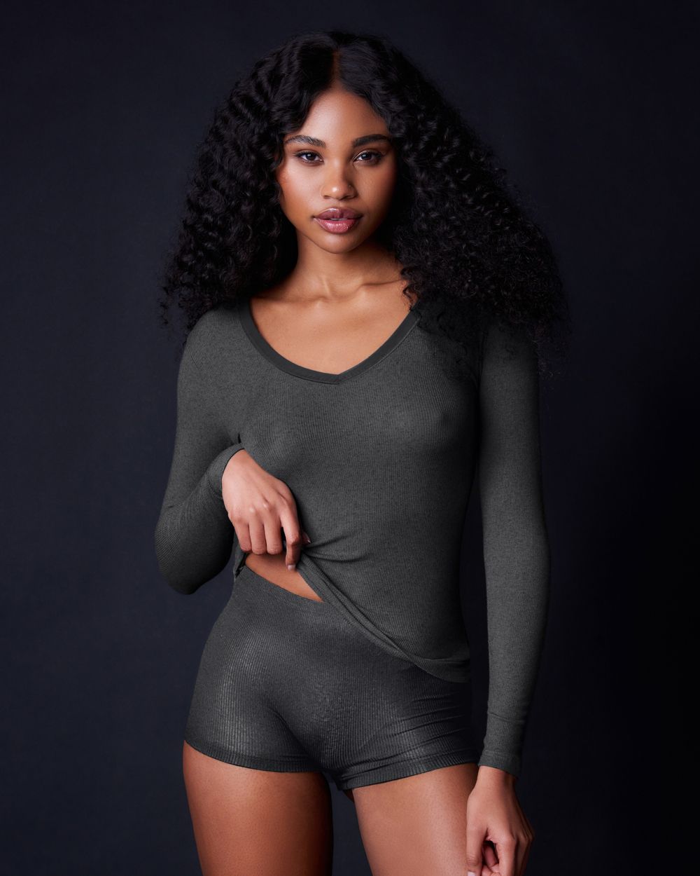 Collezione Privata Fine Rib V Neck Long Sleeve in gray