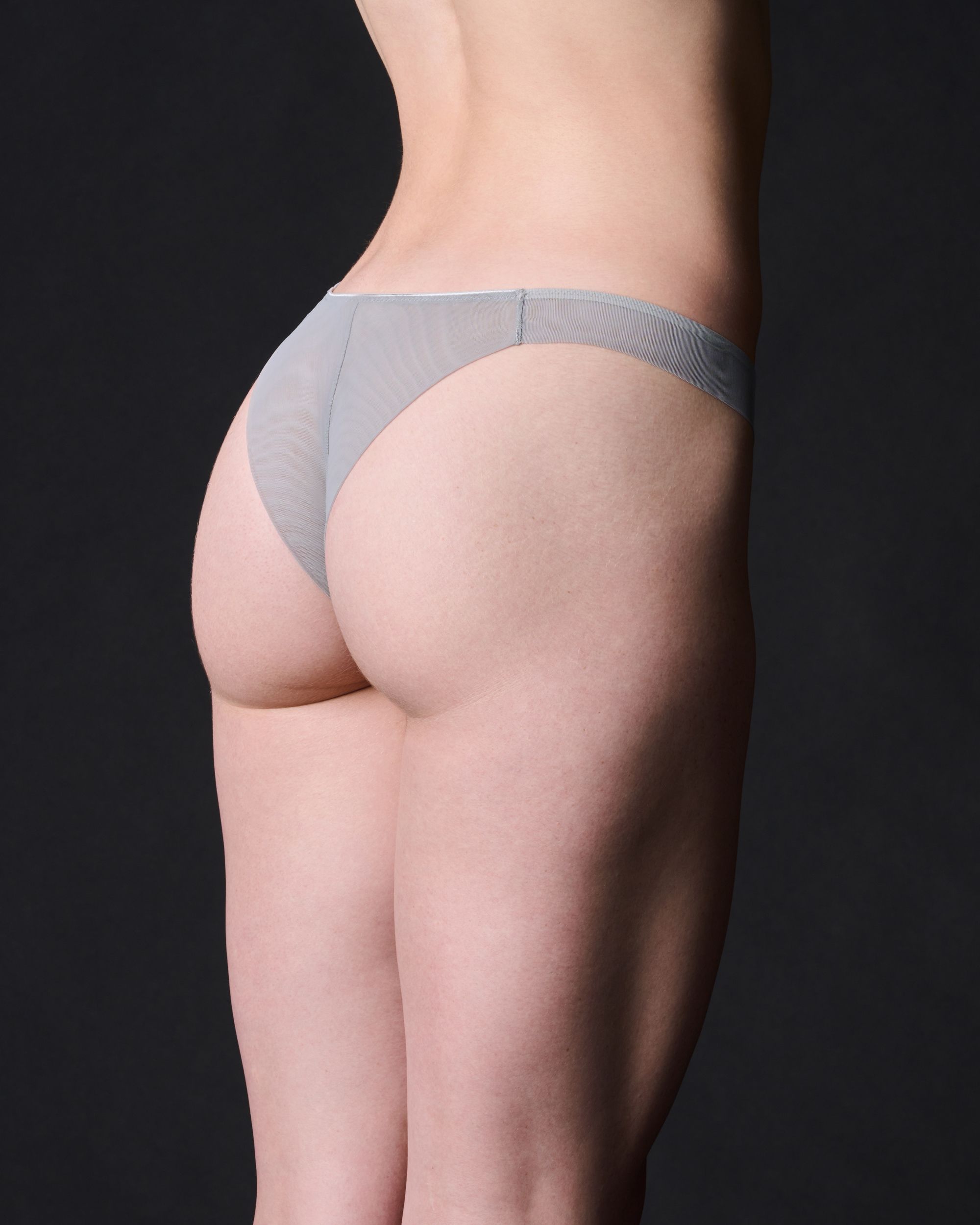 I.D. Sarrieri Anastasia Thong in metallics