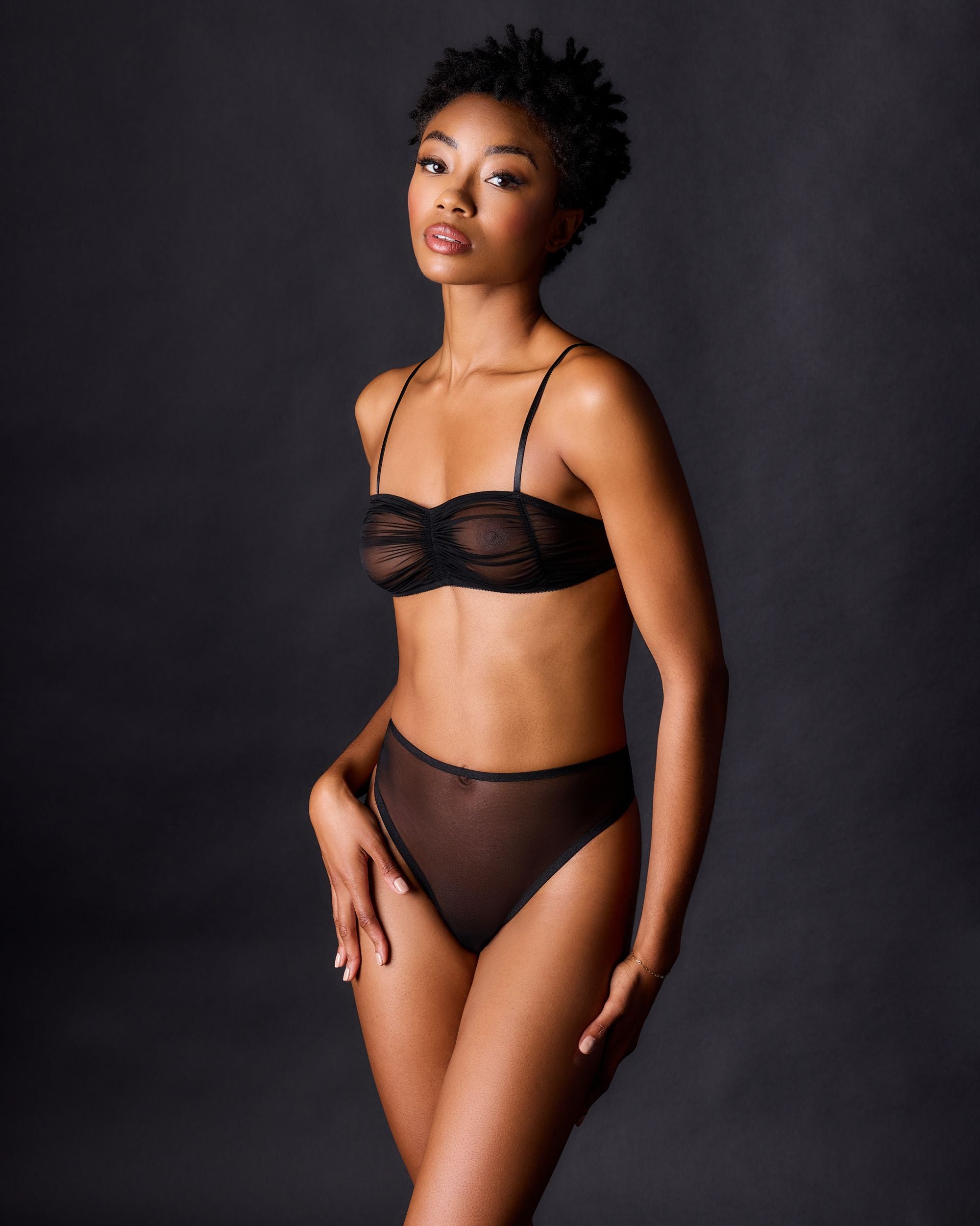 Only Hearts Diamond G in black