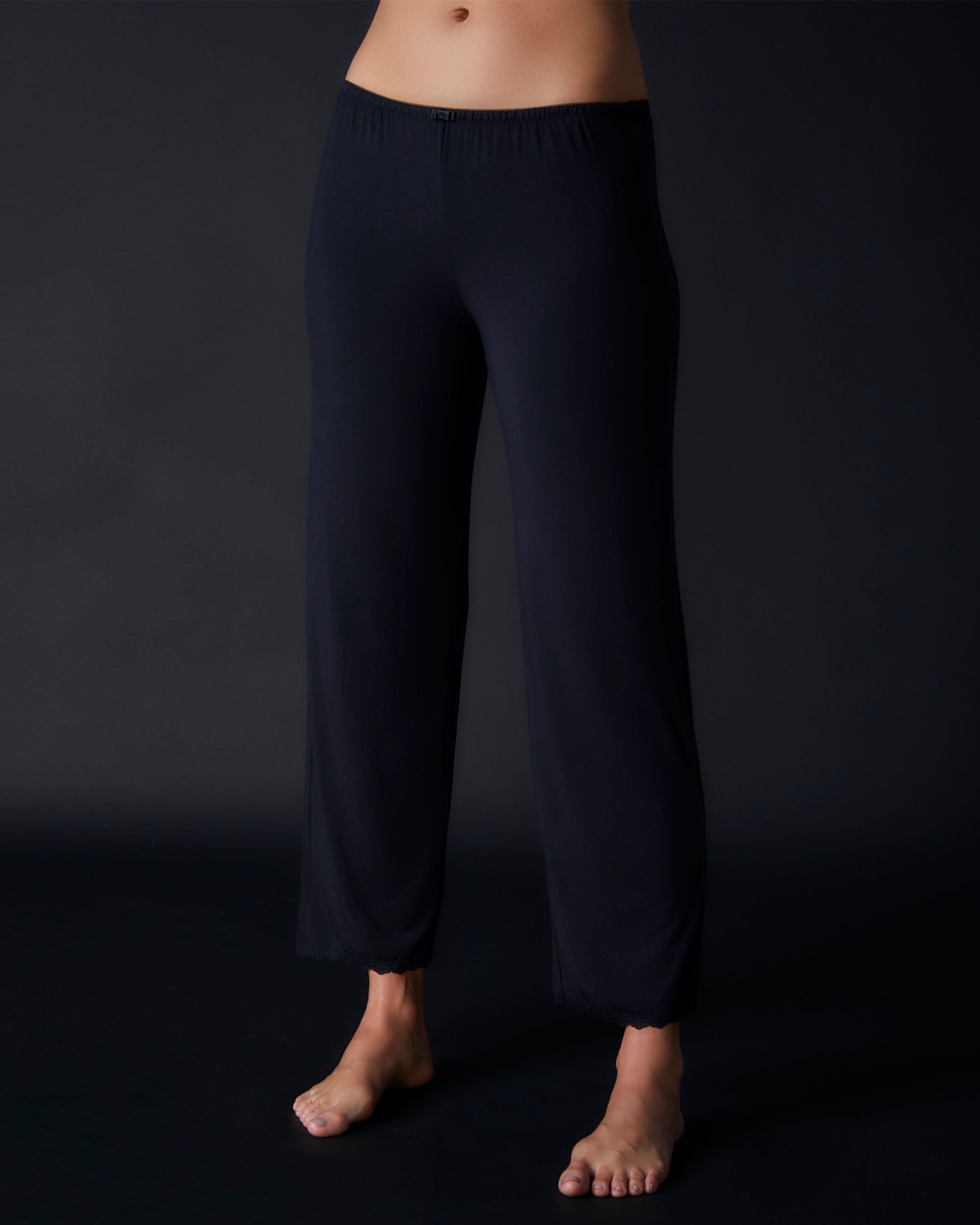Journelle Emma Pullover Lounge Pant Set in black