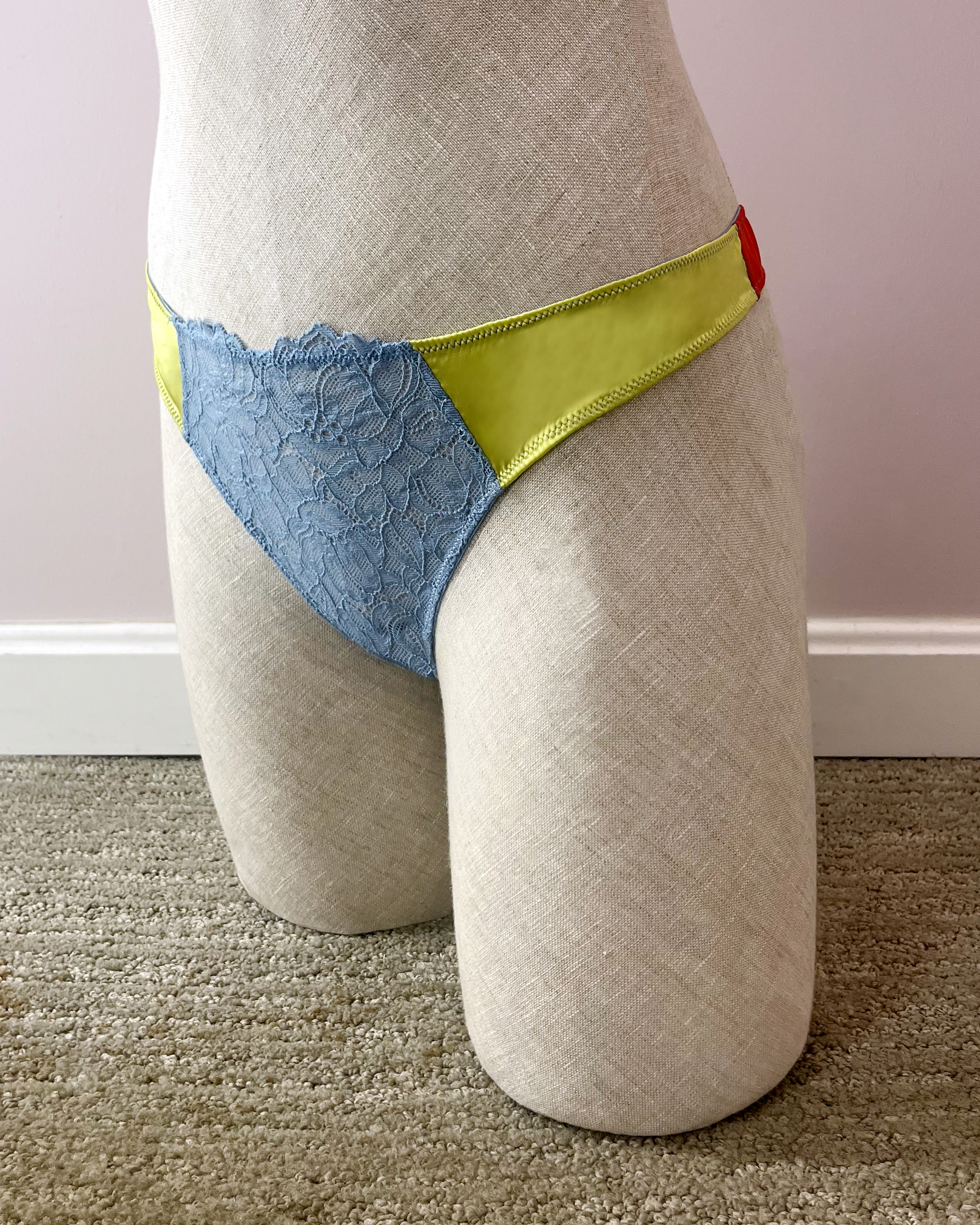 Journelle Lexi Thong