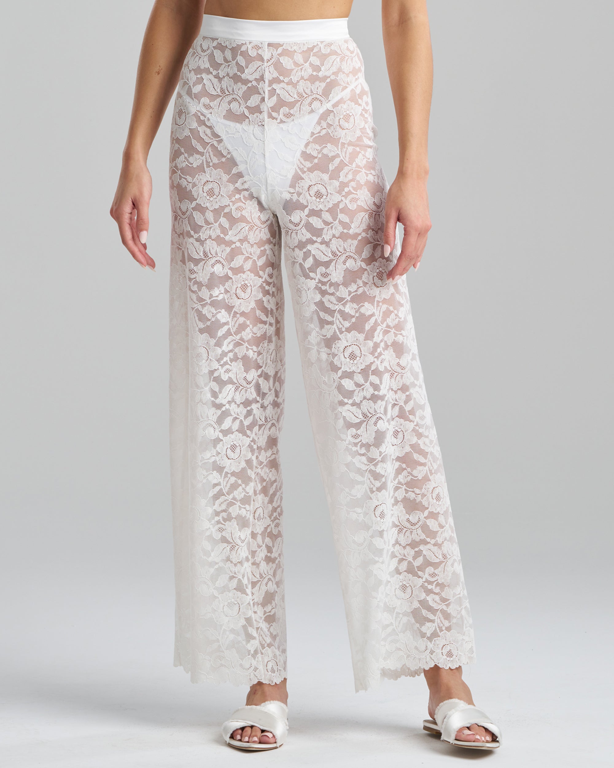 Natori Allover Lace Pant in black