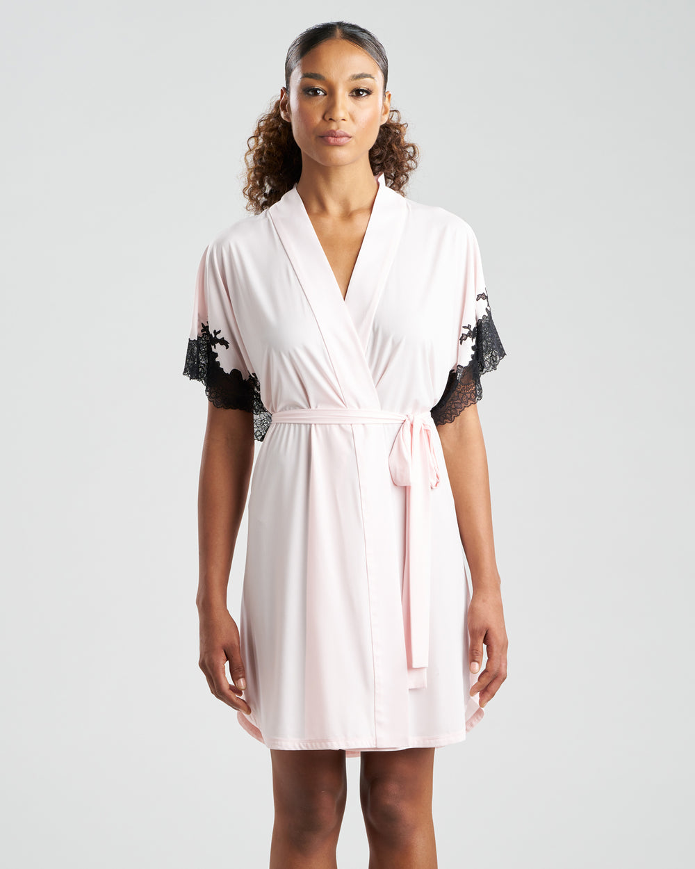 Natori Lace Applique Wrap in pink