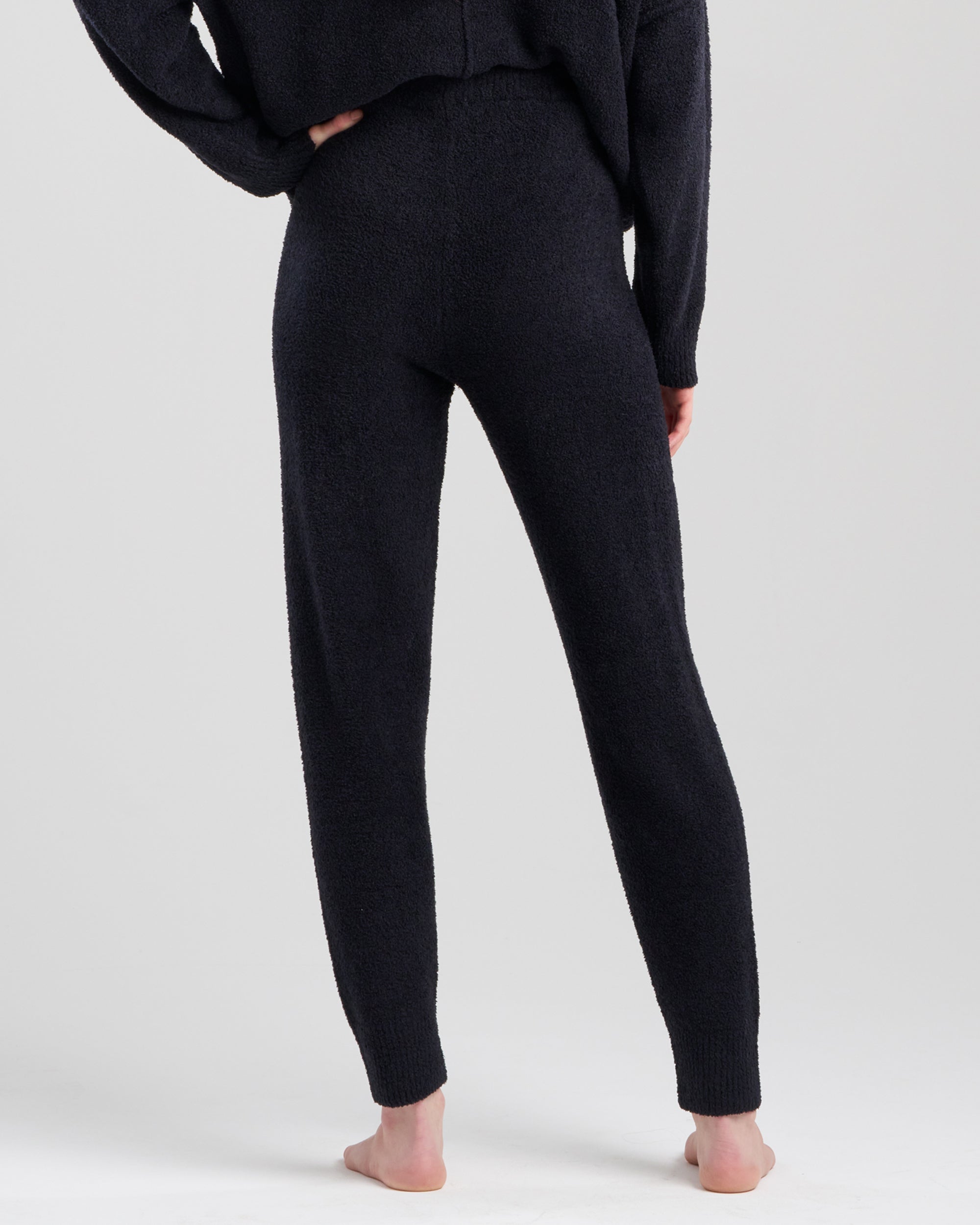 Natori Cozy Luxe Jogger in black