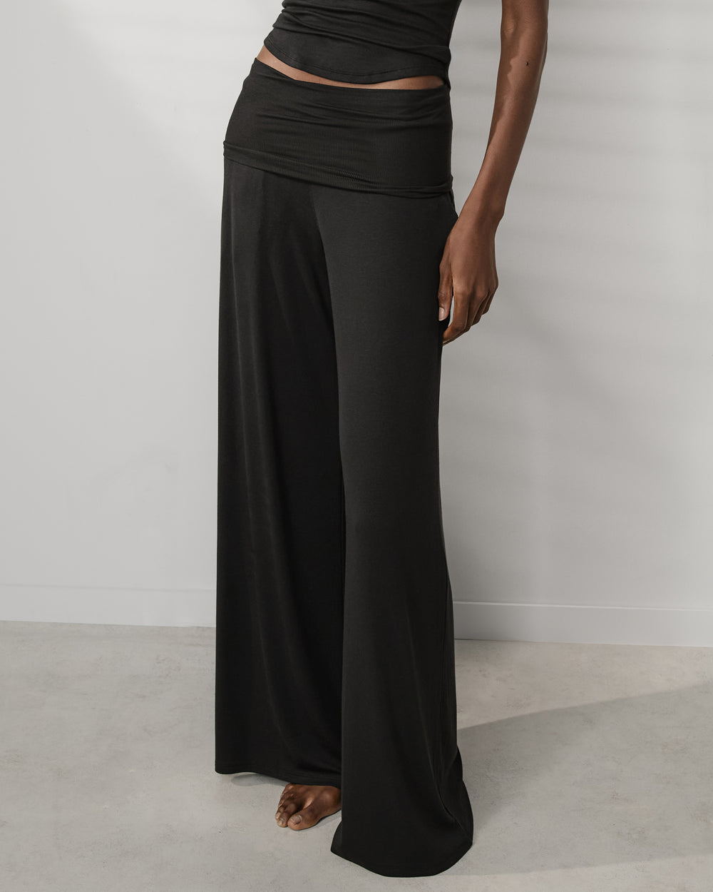 Lunya Soft Modal Foldover pant in black