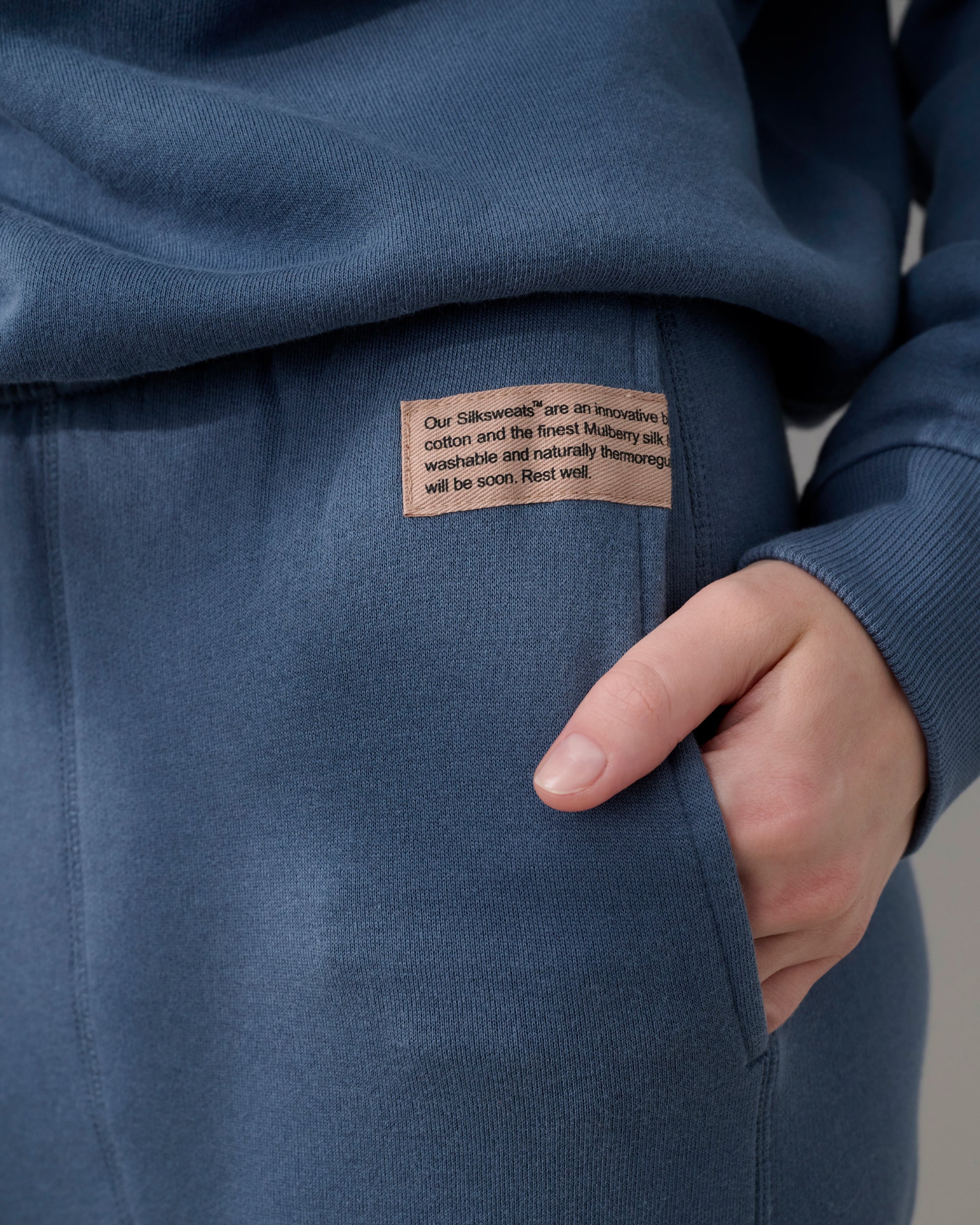 Lunya Silksweats Midweight Reversible Straight Leg in blue