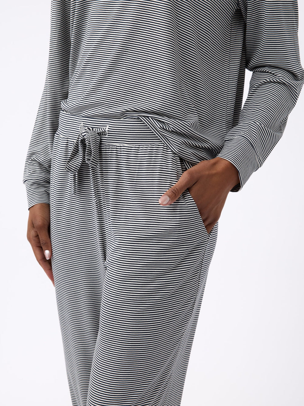 Women's Bamboo Stretch-Knit Tapered Pant in blue | Cozy Earth