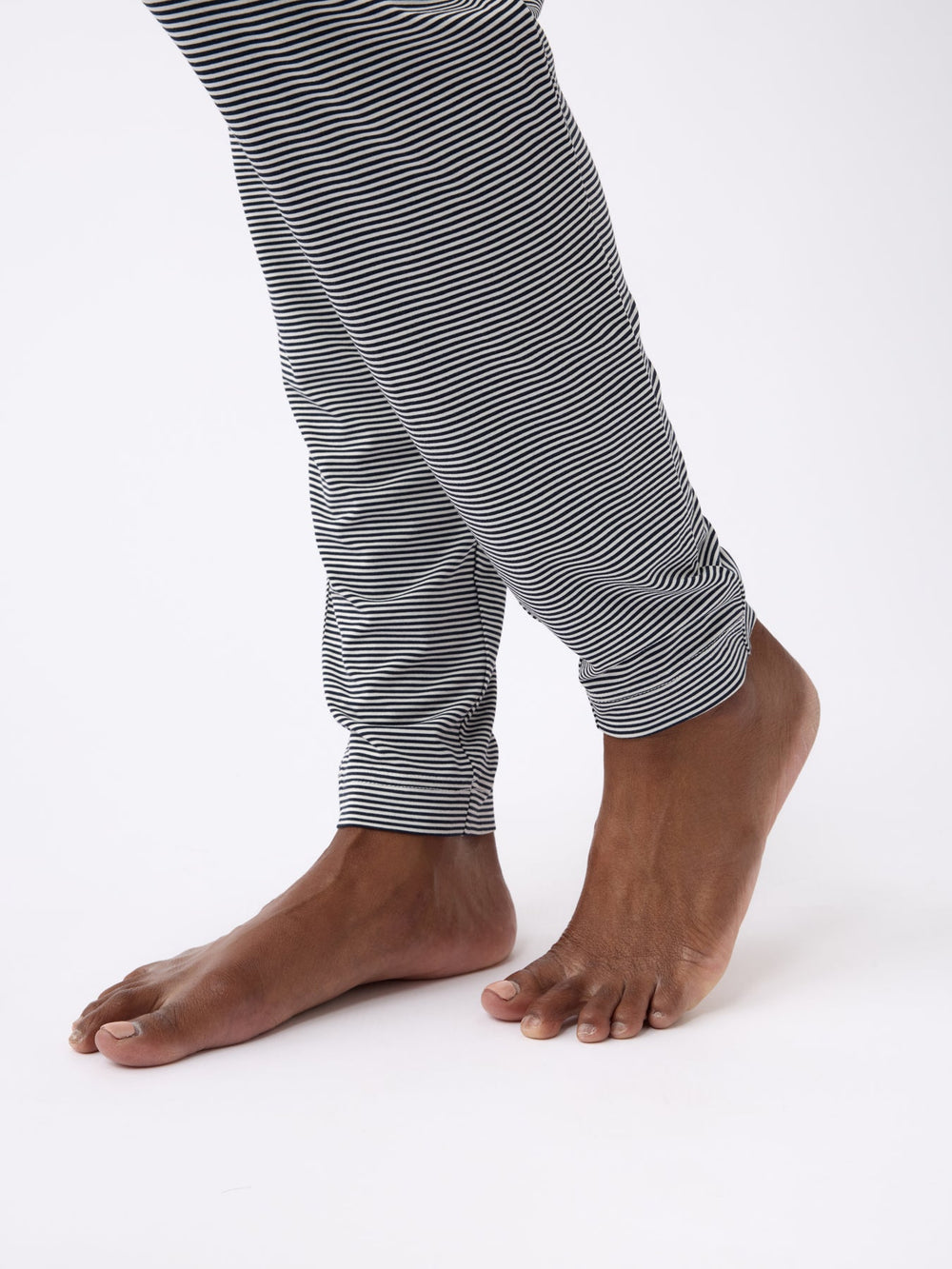 Women's Bamboo Stretch-Knit Tapered Pant in blue | Cozy Earth
