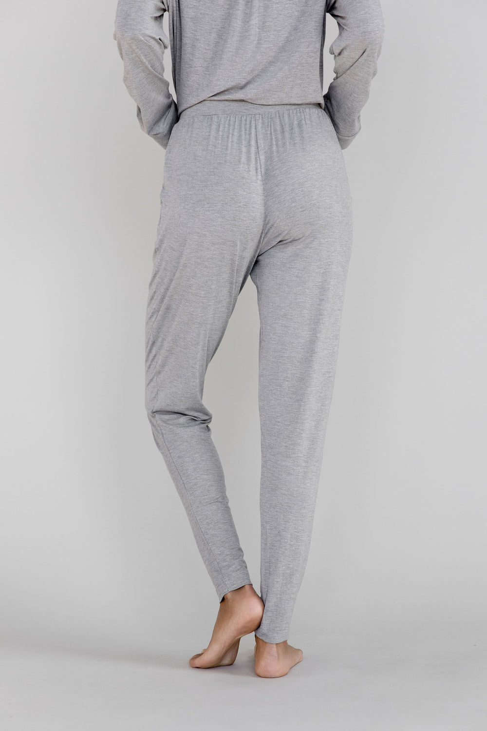 Women's Bamboo Stretch-Knit Tapered Pant in blue | Cozy Earth