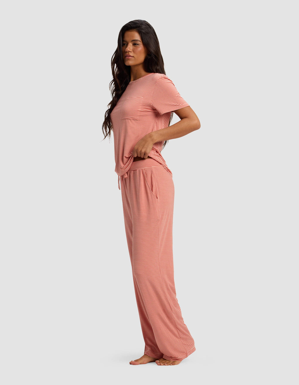 Women's Bamboo Stretch-Knit Lounge Tee & Pants Set in pink | Cozy Earth