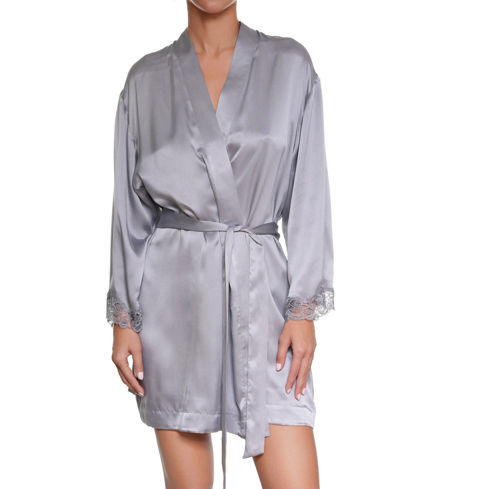 Silk Robe in black | huit-lingerie